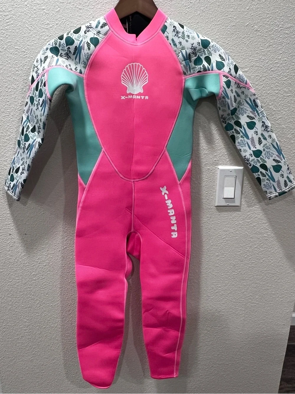 Dive and Sail Neoprene Kids’ Wetsuit Size XXL Pink Long Sleeve Back Zip Full